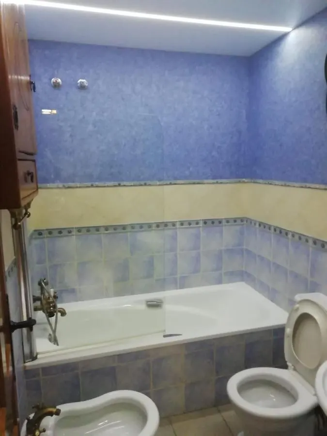 Servilux 2 Torremolinos 0*,  İspanya